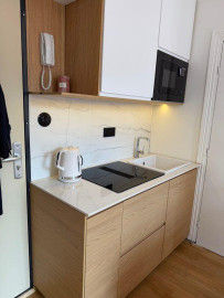 
                                                                                        Location
                                                                                         Beau studio meublé 14m² vue Cathédrale