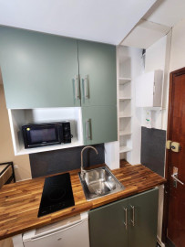 
                                                                                        Location
                                                                                         Beau studio meublé 15 m² entièrement rénové
