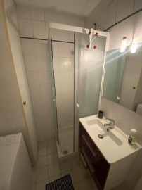
                                                                                        Location
                                                                                         Beau studio meublé 15m²