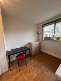 
                                                                                        Location
                                                                                         Beau studio meublé 15m²