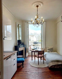 
                                                                                        Location
                                                                                         Beau studio meublé 16m² avec vue exceptionnelle