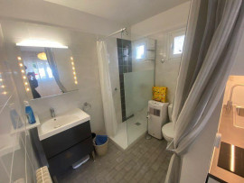 
                                                                                        Location
                                                                                         Beau studio meublé 16m²  Bas Faron rénové