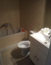 
                                                                                        Location
                                                                                         Beau studio meublé 17m² avec accès cour