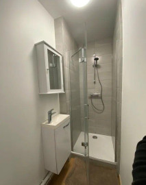 
                                                                                        Location
                                                                                         Beau studio meublé 17m² rénové et lumineux