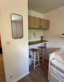 
                                                                                        Location
                                                                                         Beau studio meublé 18m² lumineux et sans vis-à-vis