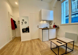 
                                                                                        Location
                                                                                         Beau studio meublé 18m² refait à neuf