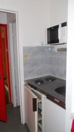 
                                                                                        Location
                                                                                         Beau studio meublé 20m² avec balcon