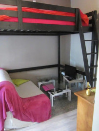 
                                                                                        Location
                                                                                         Beau studio meublé 20m² avec terrasse et jardin