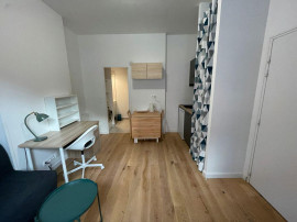 
                                                                                        Location
                                                                                         Beau studio meublé 20m² lumineux