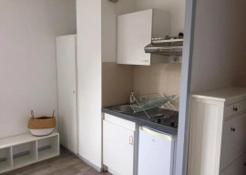 
                                                                                        Location
                                                                                         Beau studio meublé 20m² proche Bagatelle