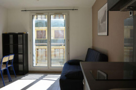
                                                                                        Location
                                                                                         Beau studio meublé 20m² REFAIT A NEUF