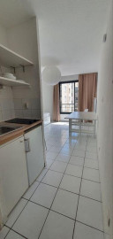 
                                                                                        Location
                                                                                         Beau studio meublé 21m²