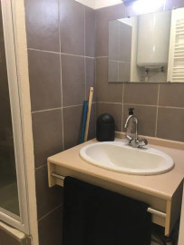 
                                                                                        Location
                                                                                         Beau studio meublé 21m² avec parking