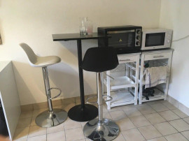 
                                                                                        Location
                                                                                         Beau studio meublé 21m² avec parking