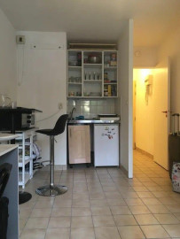 
                                                                                        Location
                                                                                         Beau studio meublé 21m² avec parking