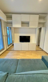 
                                                                                        Location
                                                                                         Beau studio meublé 21m² avec terrasse