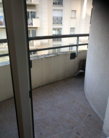 
                                                                                        Location
                                                                                         Beau studio meublé 22m² en plein centre ville