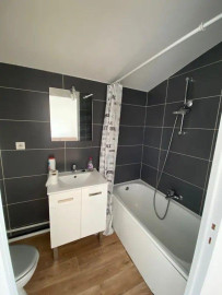 
                                                                                        Location
                                                                                         Beau studio meublé 22m² rénové étudiant