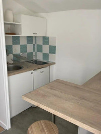 
                                                                                        Location
                                                                                         Beau studio meublé 22m² rénové étudiant