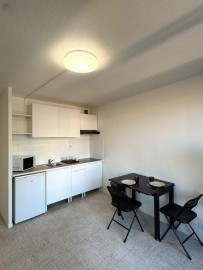 
                                                                                        Location
                                                                                         Beau studio meublé 23m² au cœur de Marseille