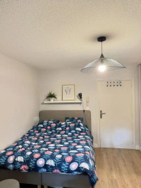 
                                                                                        Location
                                                                                         Beau studio meublé 23m² dans résidence +piscine