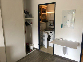 
                                                                                        Location
                                                                                         Beau studio meublé 23m² rénové