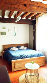 
                                                                                        Location
                                                                                         Beau studio meublé 23m² Rive Droite