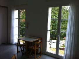 
                                                                                        Location
                                                                                         Beau studio meublé 24m² avec jardin