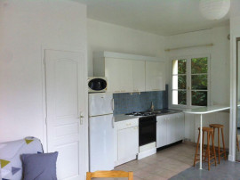 
                                                                                        Location
                                                                                         Beau studio meublé 24m² avec jardin
