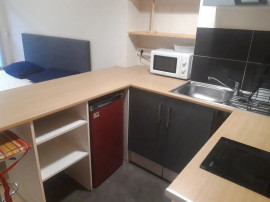 
                                                                                        Location
                                                                                         Beau studio meublé 24m² rue Désiré Claude