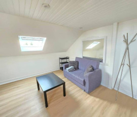 
                                                                                        Location
                                                                                         Beau studio meublé 25m²