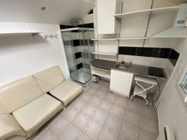 
                                                                                        Location
                                                                                         Beau studio meublé 25m² chez l'habitant
