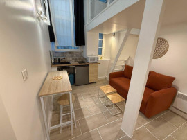
                                                                                        Location
                                                                                         Beau studio meublé 25m² Hypercentre Nantes