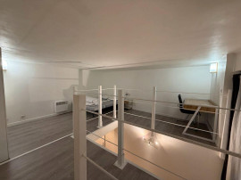 
                                                                                        Location
                                                                                         Beau studio meublé 25m² Hypercentre Nantes