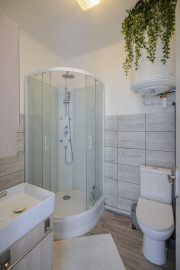 
                                                                                        Location
                                                                                         Beau studio meublé 25m² lumineux idéalement placé