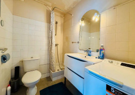 
                                                                                        Location
                                                                                         Beau studio meublé 25m² proche Vieux Port