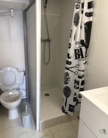 
                                                                                        Location
                                                                                         Beau studio meublé 25m² refait à neuf