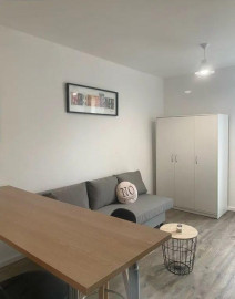 
                                                                                        Location
                                                                                         Beau studio meublé 25m² refait à neuf étudiant