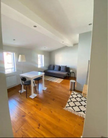 
                                                                                        Location
                                                                                         Beau studio meublé 25m² rue Faubourg Bonnefoy