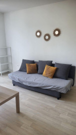 
                                                                                        Location
                                                                                         Beau studio meublé 26m² avec balcon Moulin Galant