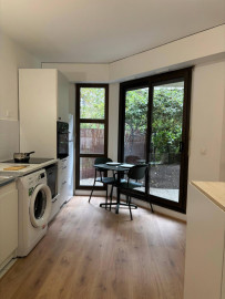 
                                                                                        Location
                                                                                         Beau Studio Meublé 26m² avec jardin privatif