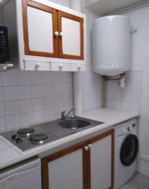 
                                                                                        Location
                                                                                         Beau studio meublé 26m² métro volontaires