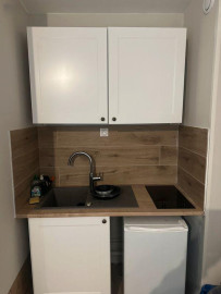 
                                                                                        Location
                                                                                         Beau studio meublé 26m² rénové