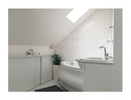 
                                                                                        Location
                                                                                         Beau studio meublé 26m² rénové