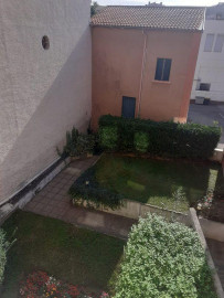 
                                                                                        Location
                                                                                         BEAU STUDIO MEUBLE 27,4 m² RUE JANIN