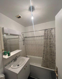 
                                                                                        Location
                                                                                         Beau studio meublé 27m² avec terrasse