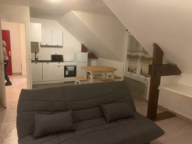 
                                                                                        Location
                                                                                         Beau studio meublé 27m² dans le centre-ville