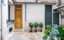 
                                                                                        Location
                                                                                         Beau studio meublé 28m²