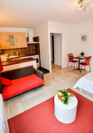 
                                                                                        Location
                                                                                         Beau studio meublé 28m² calme et lumineux