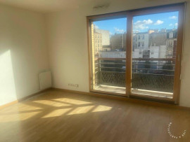 
                                                                                        Location
                                                                                         Beau studio meublé 28m² lumineux avec balcon